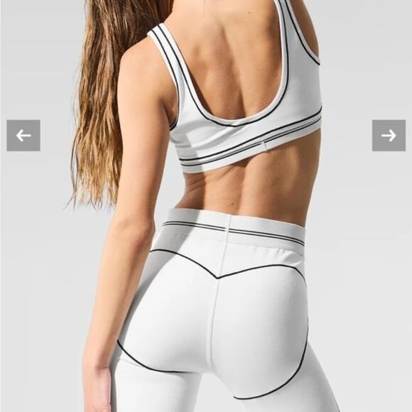 ALO Yoga Women's White Sports Bra Small , NEW - Picture 3 of 7